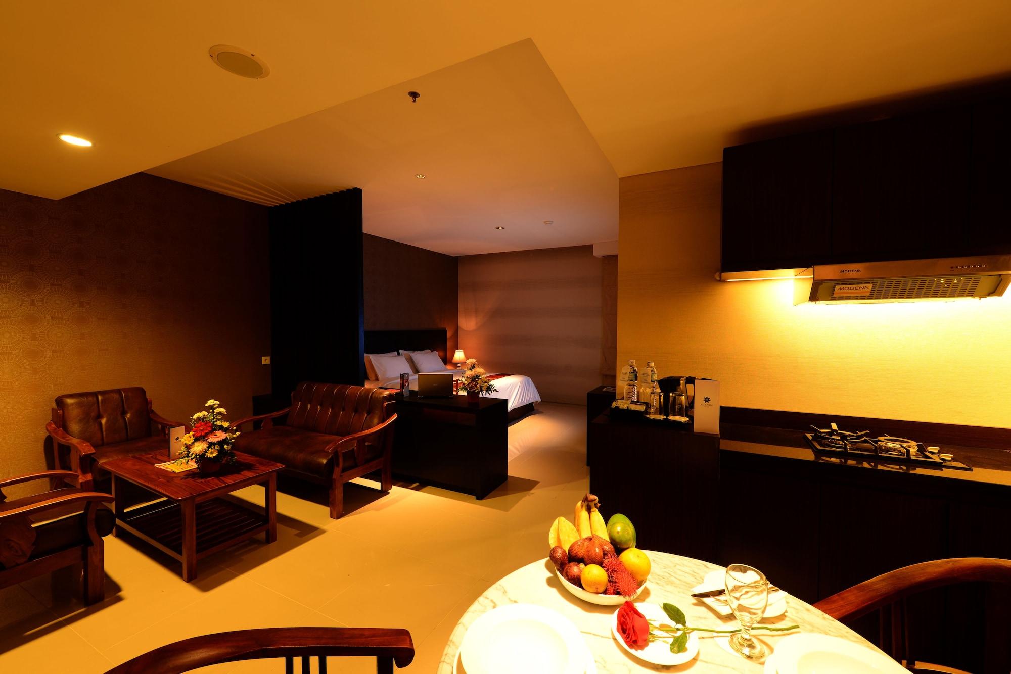 โรงแรมเอมีลา บาย อะแมสซิ่ง ปาเลมบัง ภายนอก รูปภาพ