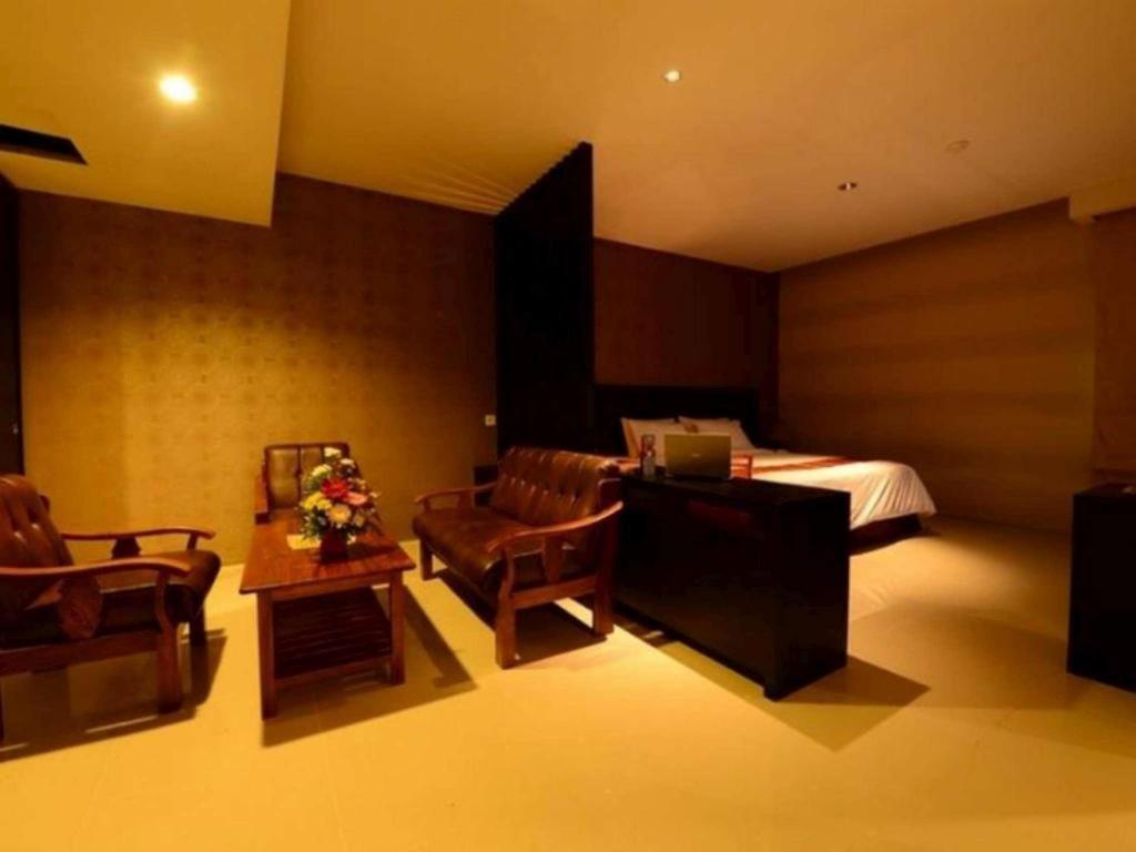 โรงแรมเอมีลา บาย อะแมสซิ่ง ปาเลมบัง ภายนอก รูปภาพ
