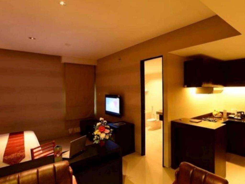 โรงแรมเอมีลา บาย อะแมสซิ่ง ปาเลมบัง ภายนอก รูปภาพ
