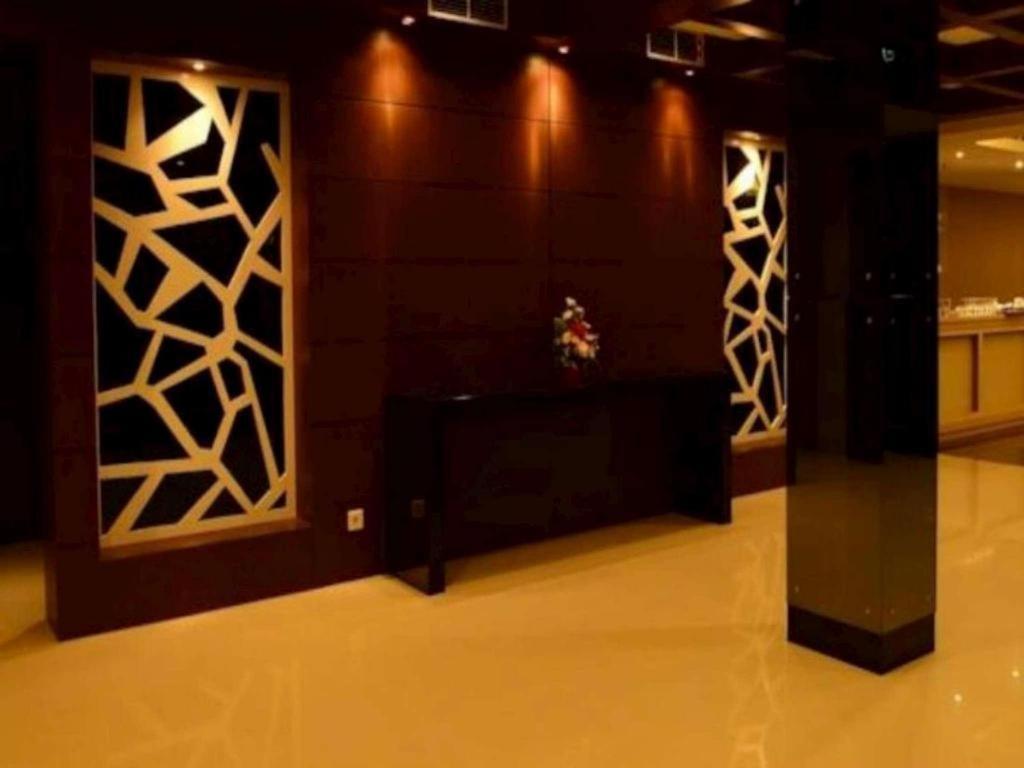 โรงแรมเอมีลา บาย อะแมสซิ่ง ปาเลมบัง ภายนอก รูปภาพ